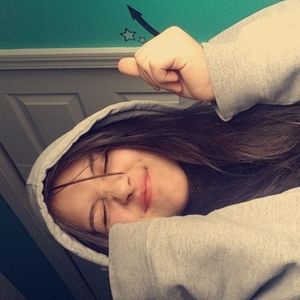 Meet your Posher, Andriana